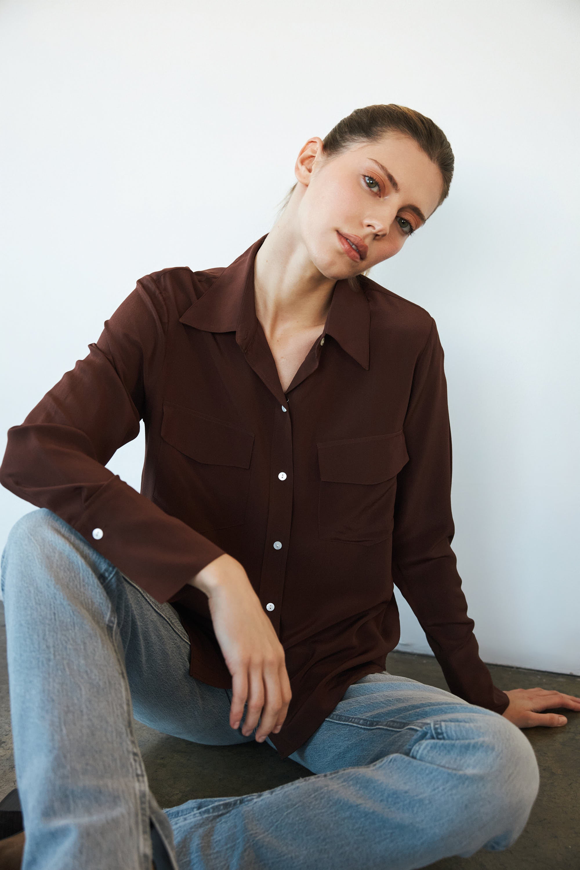 How to Build a Timeless Wardrobe: A Guide to Effortless Elegance