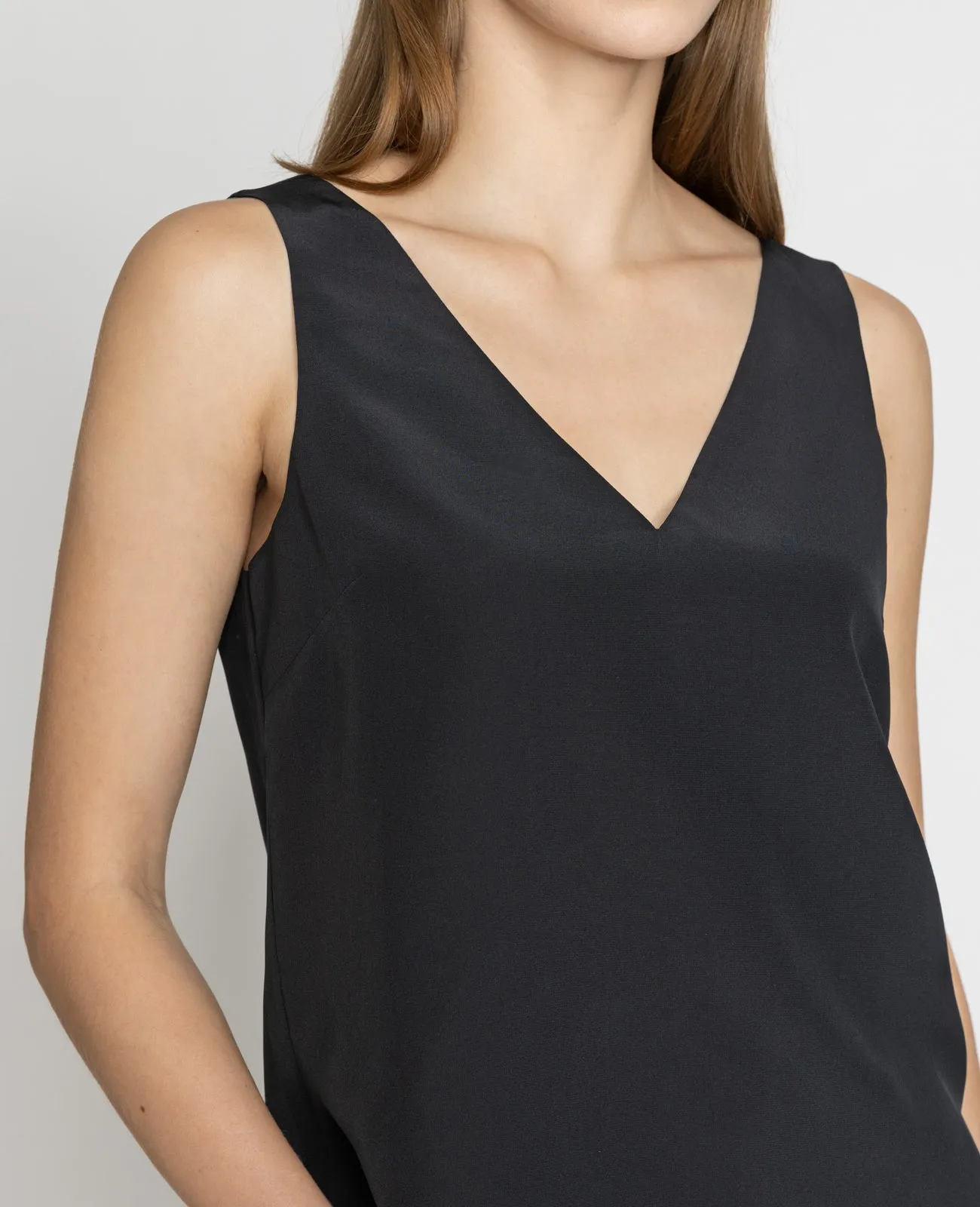 Silk Signature V-neck Tank